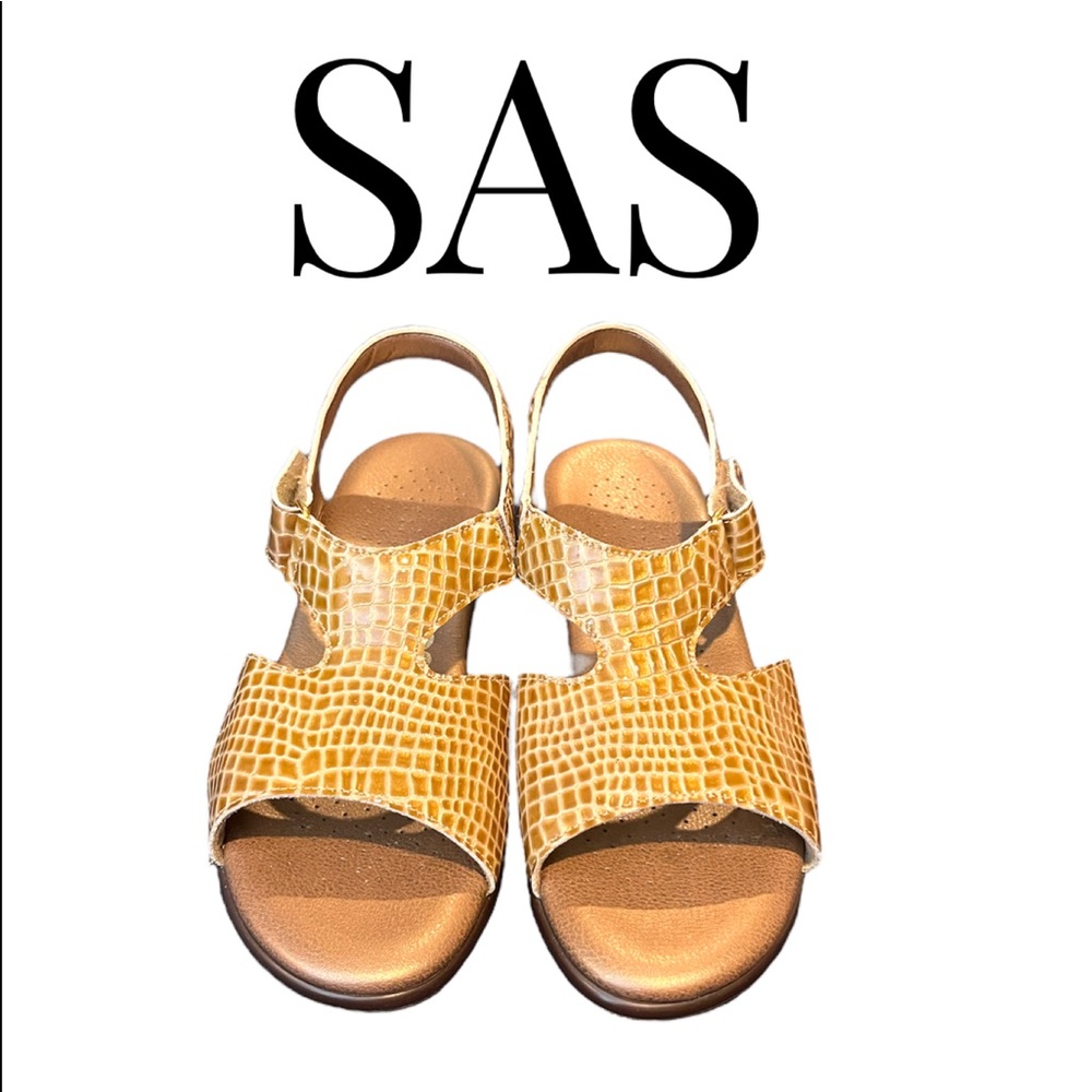 SAS Suntimer Beige Croc Heel Strap Sandal Women’s 7.5 With Box No Lid